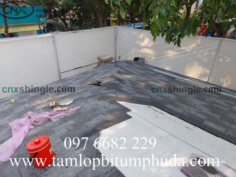 Tấm lợp bitum phủ đá CNX giải pháp lợp mái mở rộng công trình tối ưu